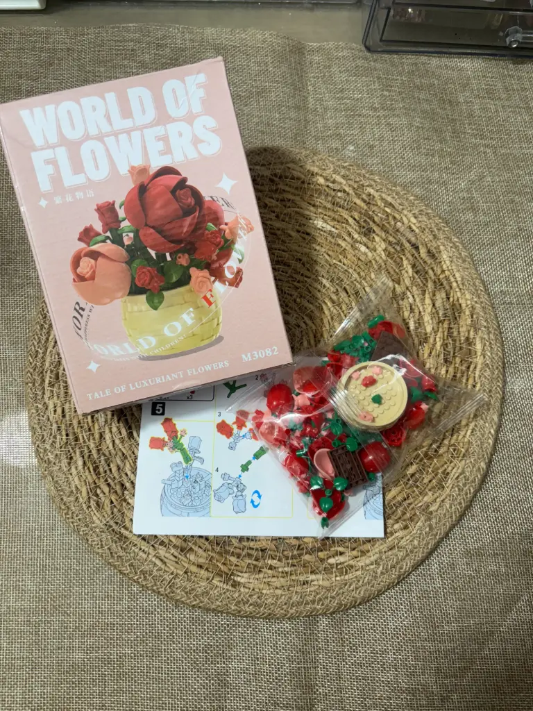 World of flowers Rose-LEGO DIY Kit