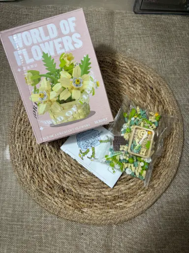World of flowers beige-LEGO DIY Kit